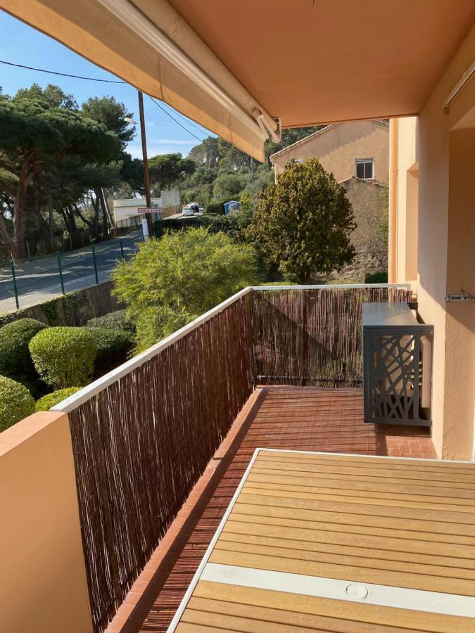Vacances Arbanaises - Appartements Giens 耶尔 外观 照片