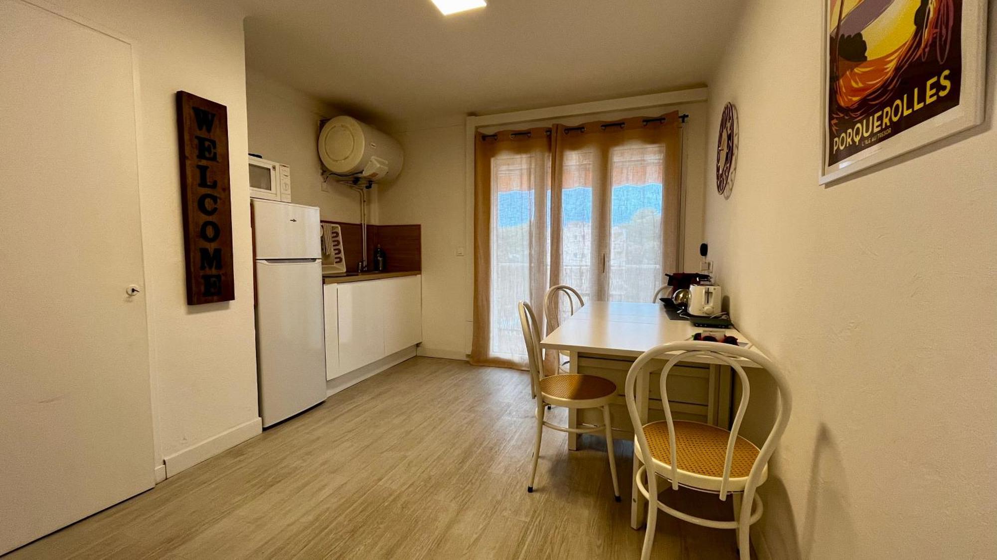 Vacances Arbanaises - Appartements Giens 耶尔 外观 照片