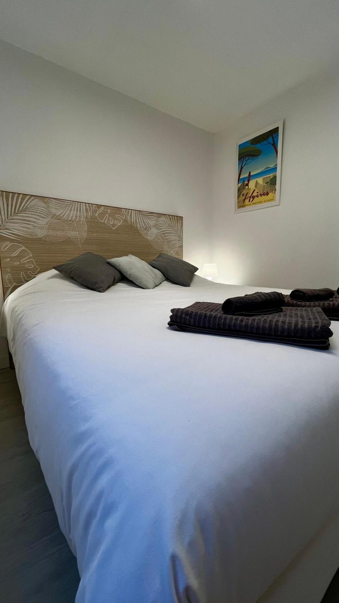 Vacances Arbanaises - Appartements Giens 耶尔 外观 照片