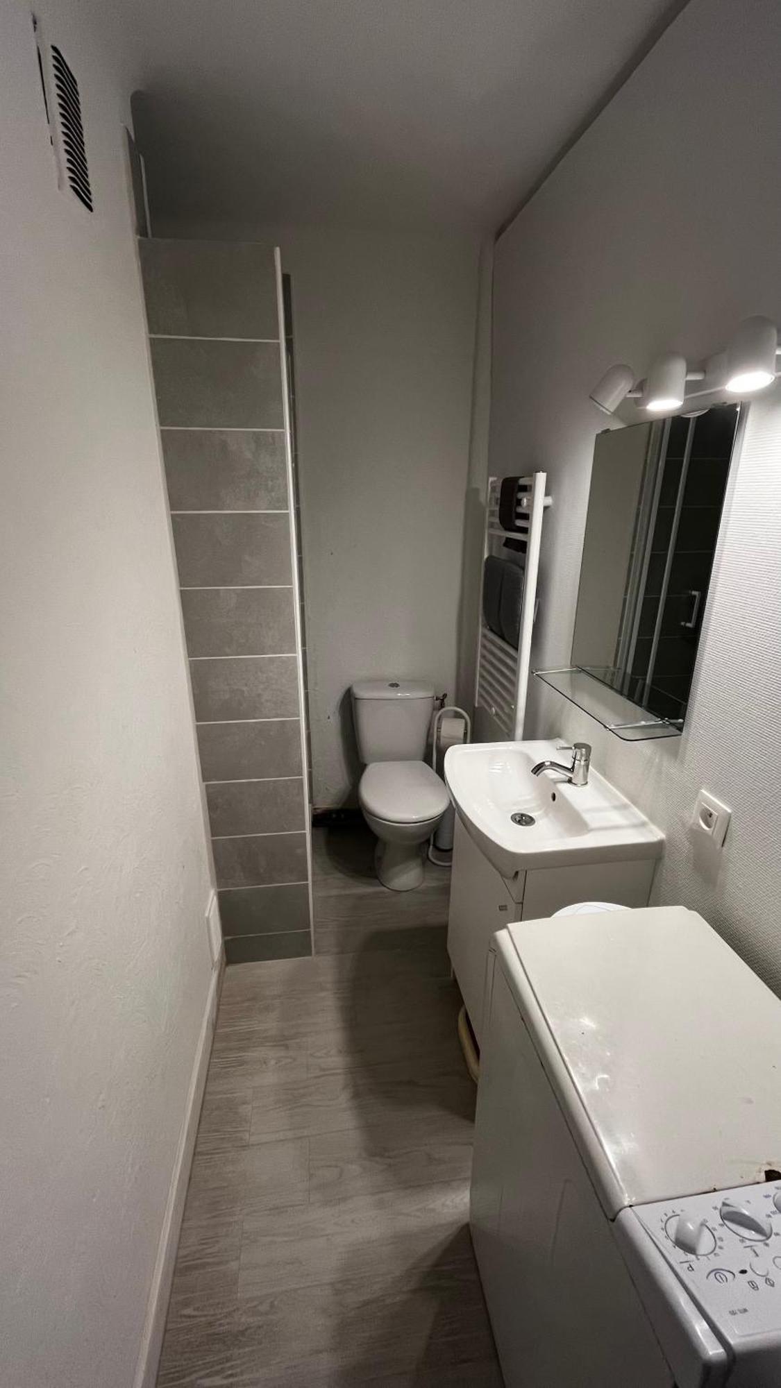 Vacances Arbanaises - Appartements Giens 耶尔 外观 照片